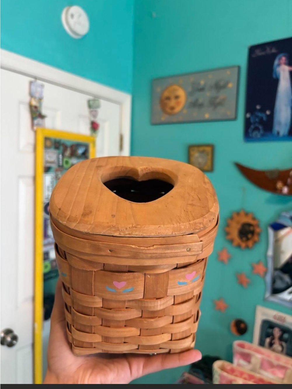 Vintage 90s Woven Basket Heart Tissue Box Cover 🪿💕